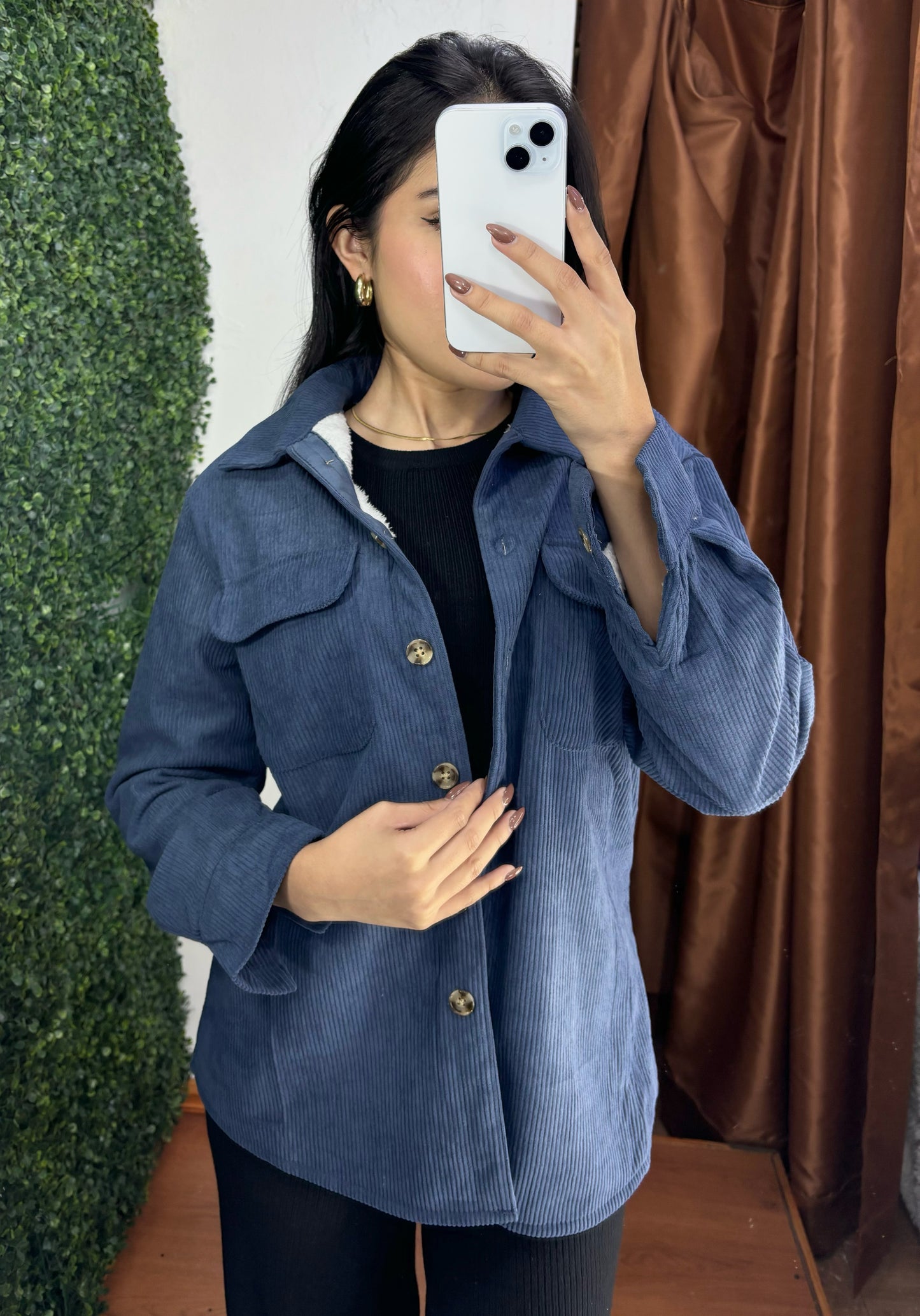 Camisa afelpada con botones