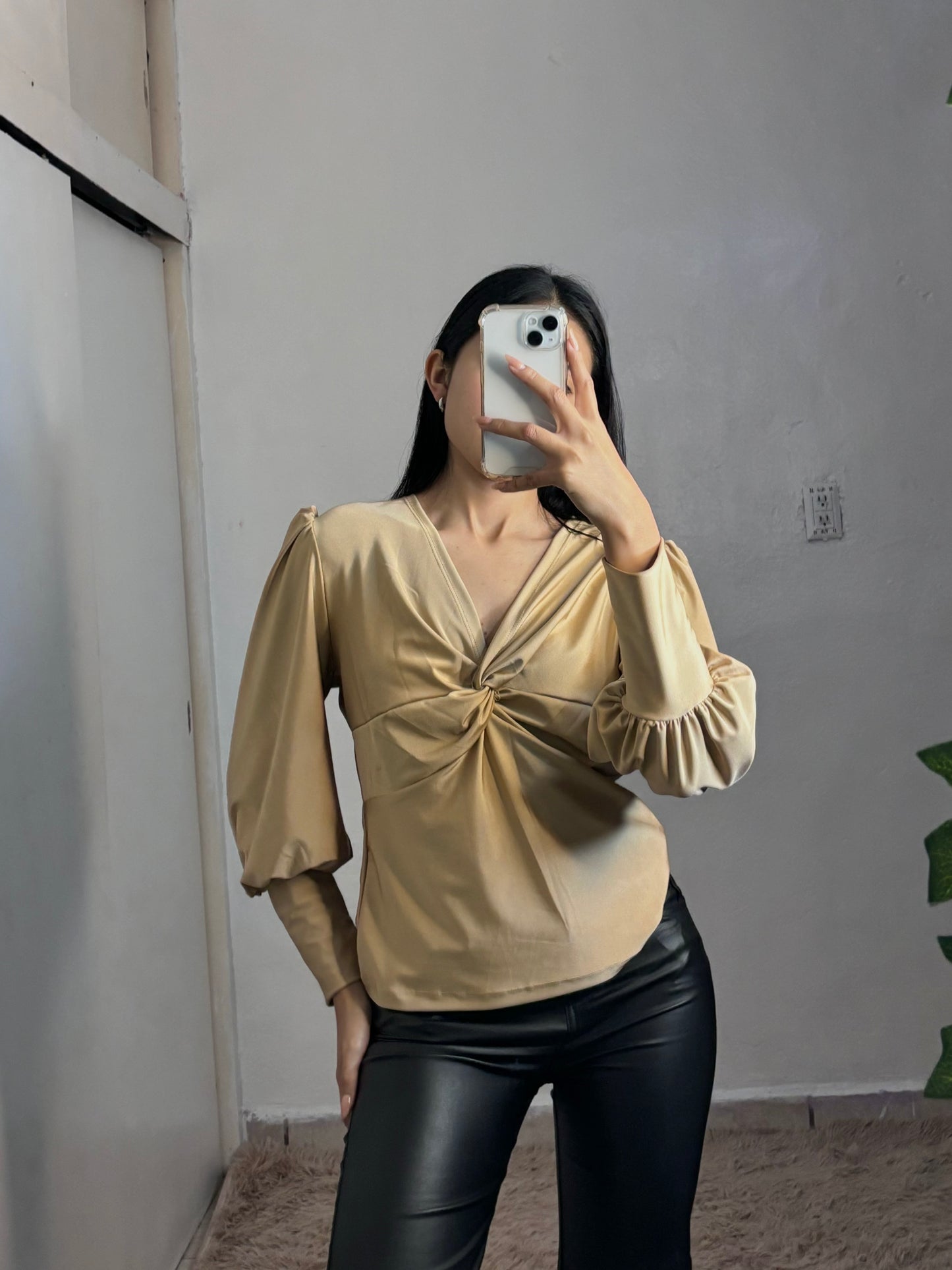 Blusa satinada manga larga