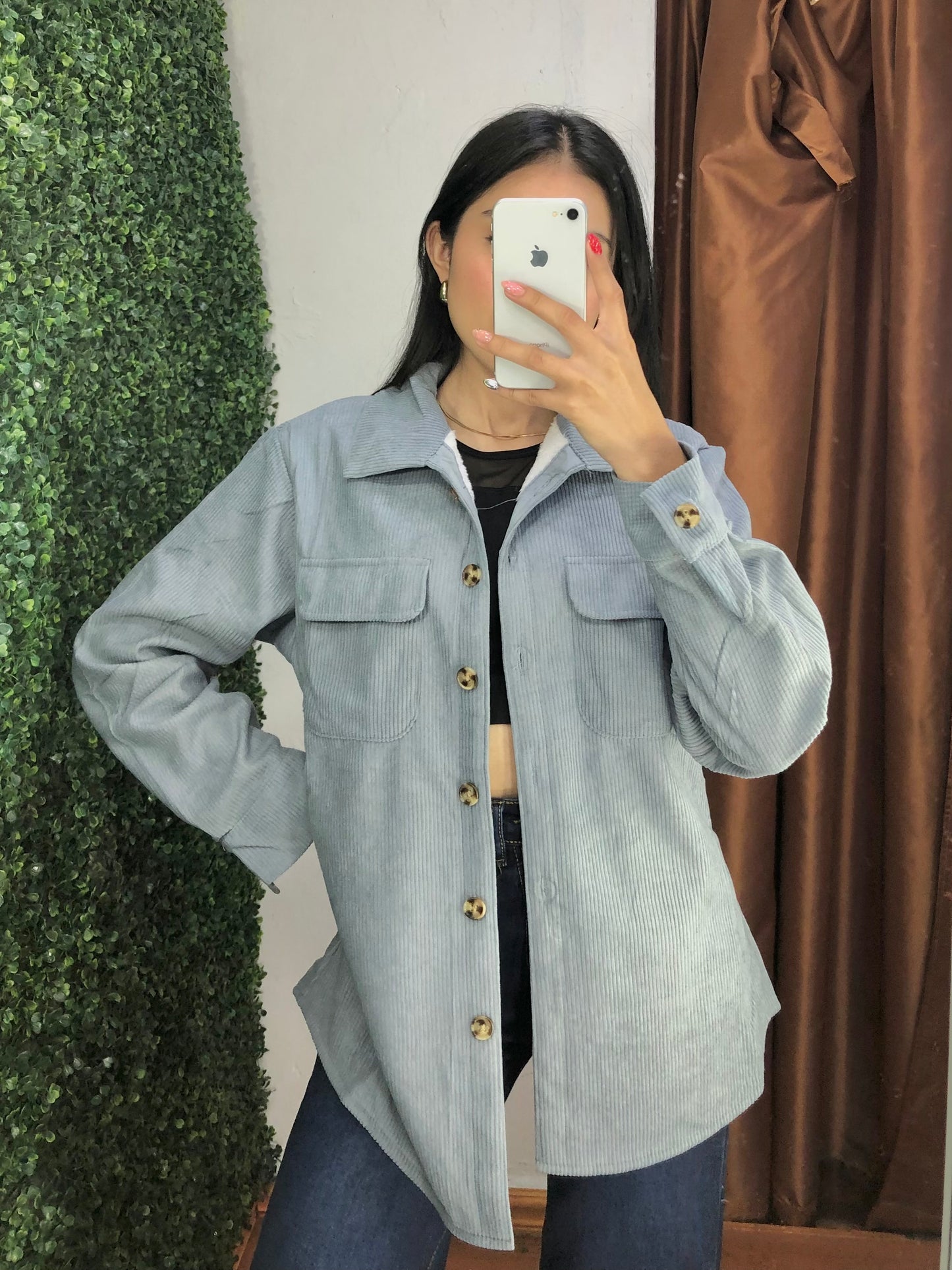 Camisa afelpada con botones