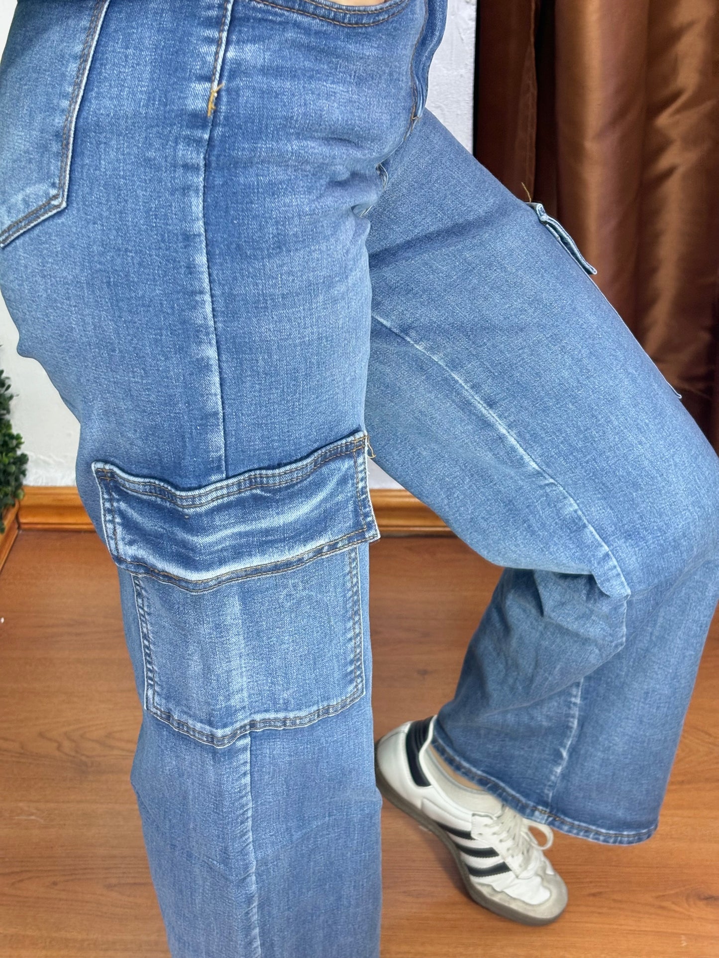 Pantalón Cargo mezclilla con bolsos