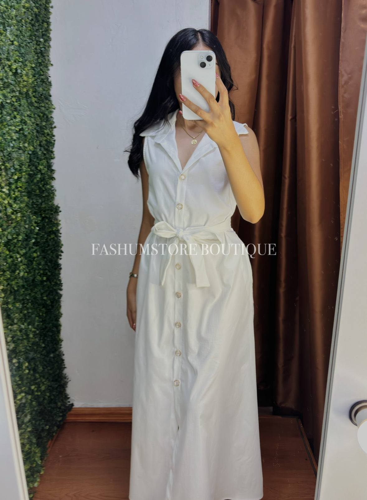 Vestido blanco largo con botones