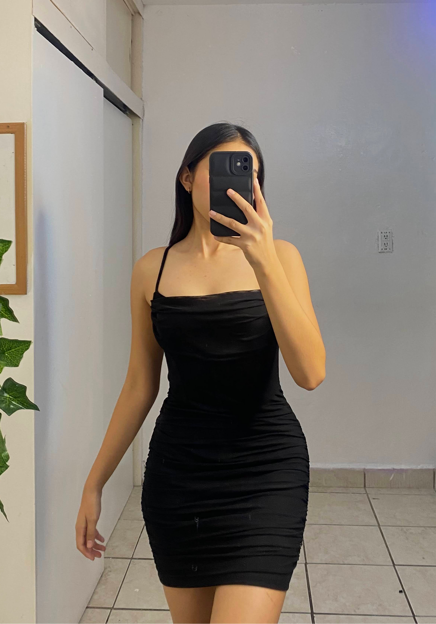 Vestido corto pegado tipo corset