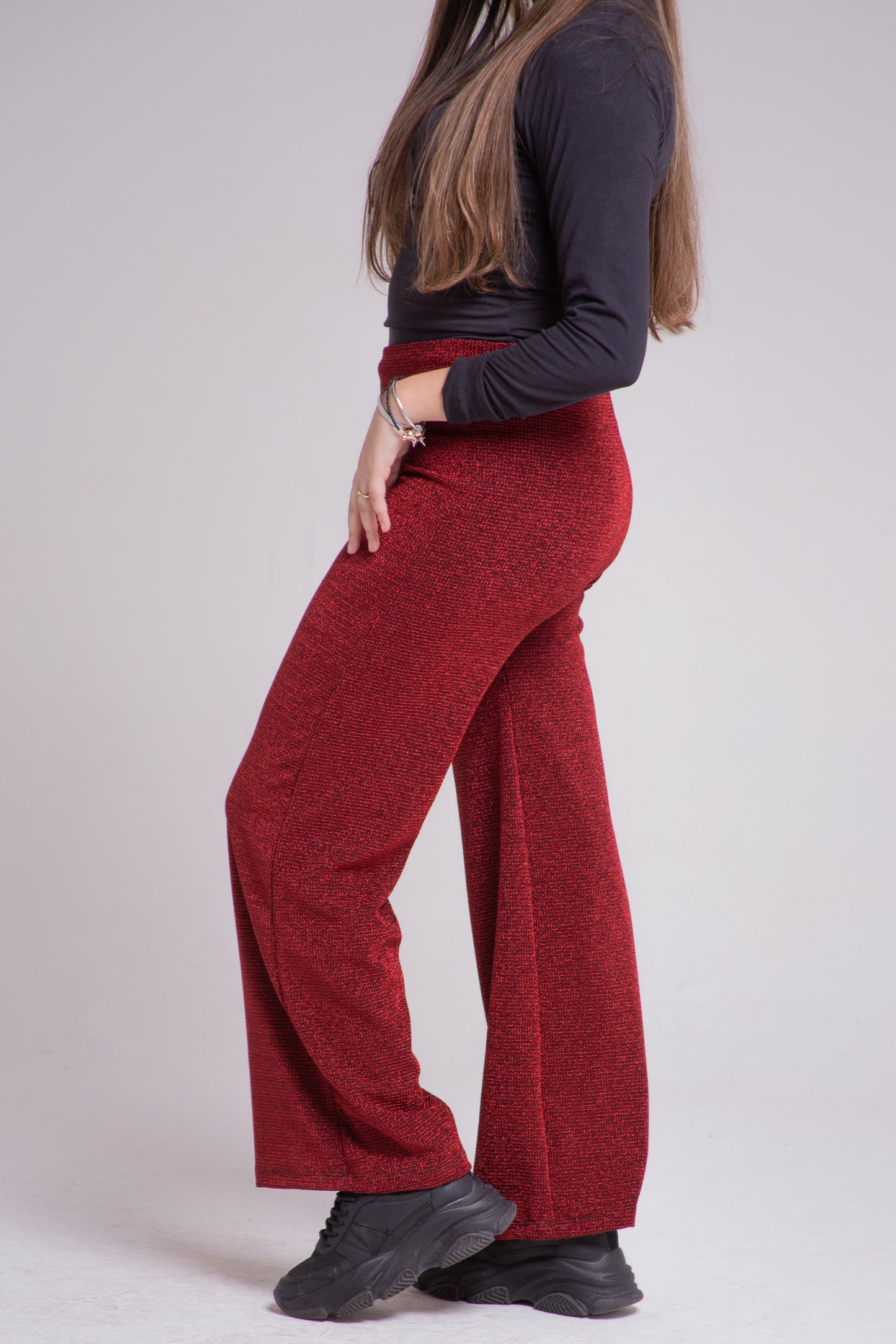 Pantalon rojo brilloso