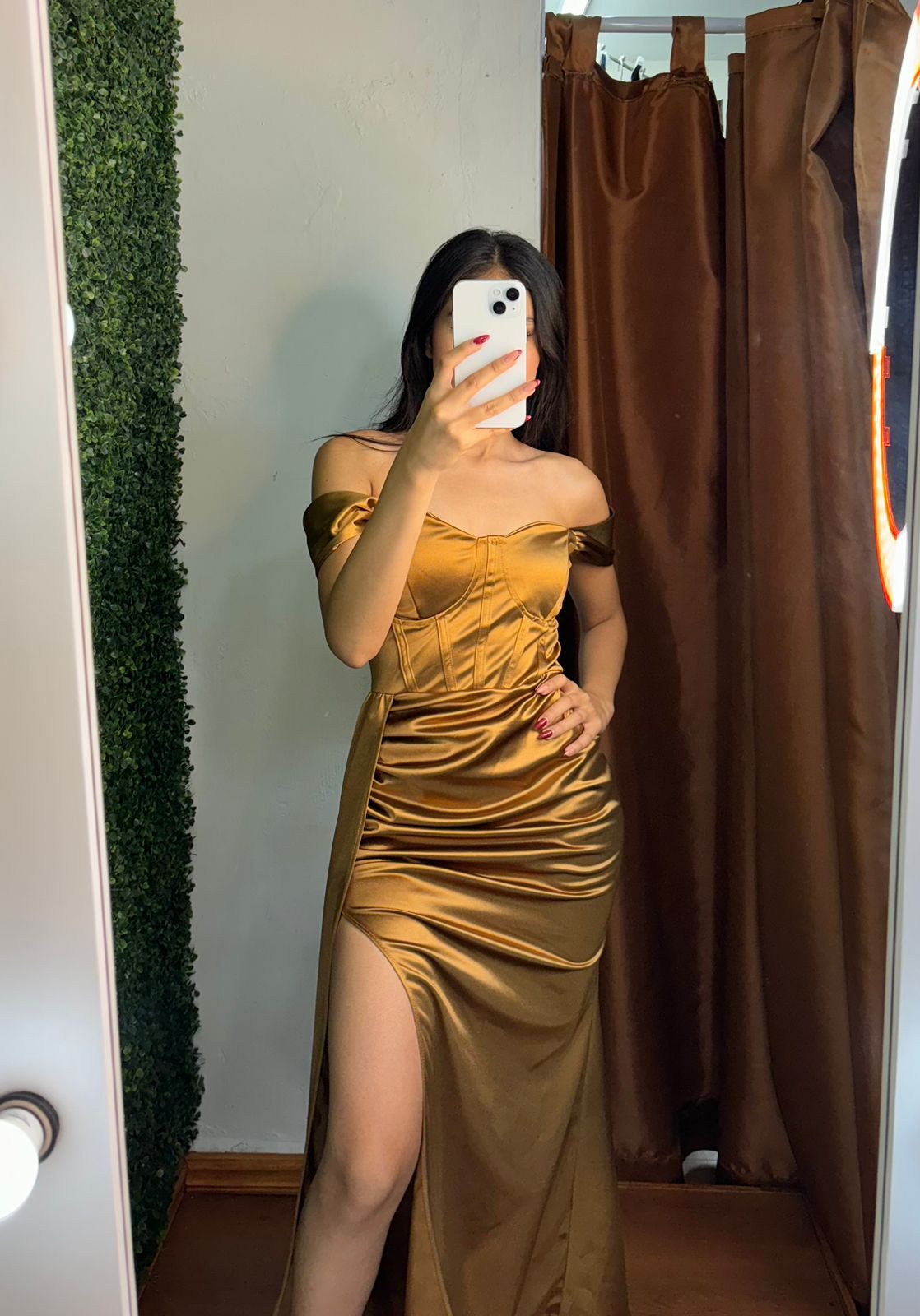 Vestido Largo Satin con Abertura en la Pierna