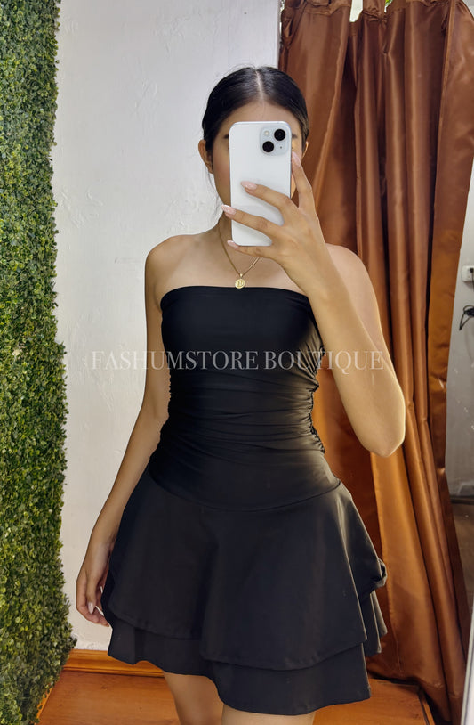 Vestido strapless falda tipo globo