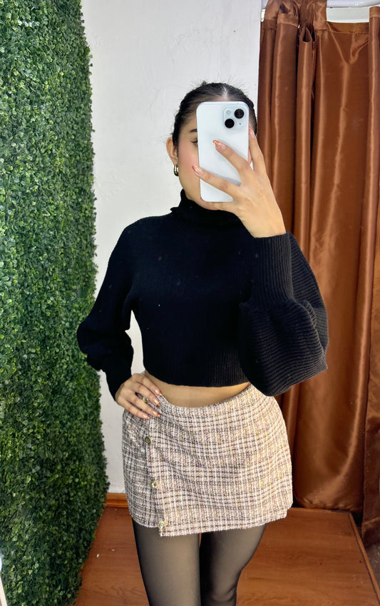 Suéter crop cuello alto