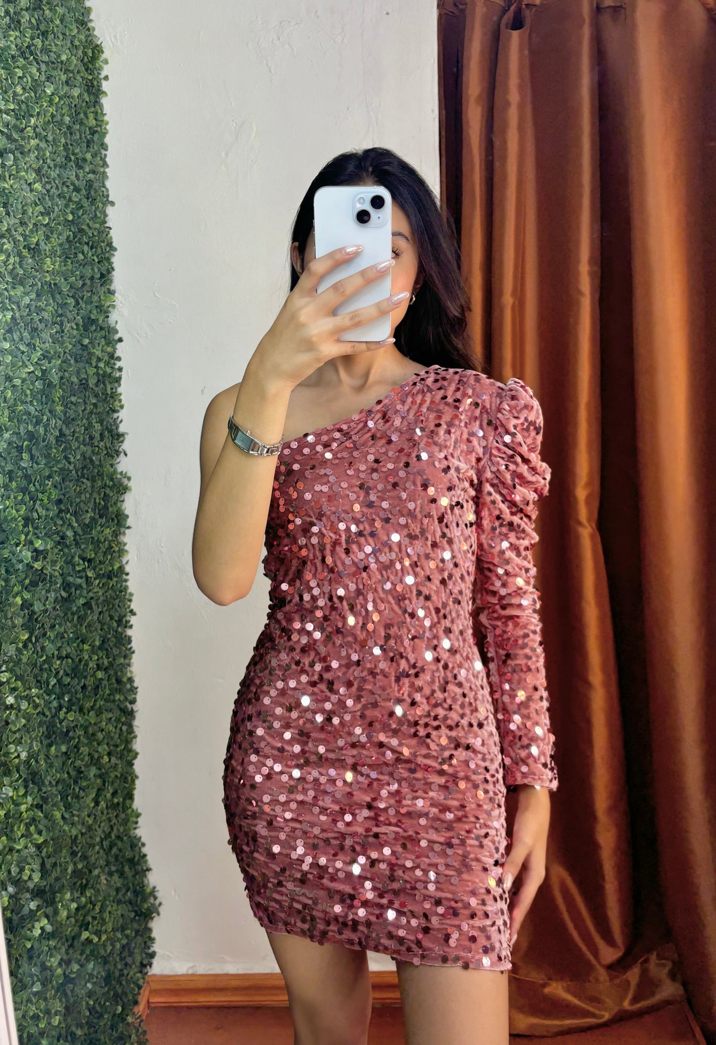 Vestido lentejuelas una manga