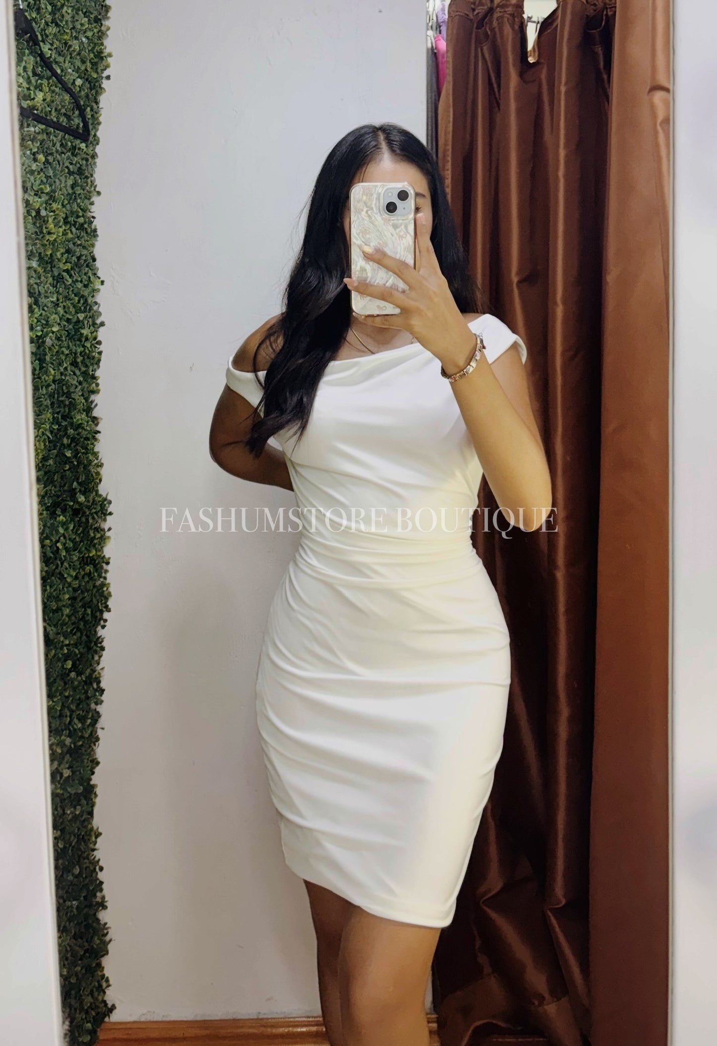 Vestido corto asimétrico