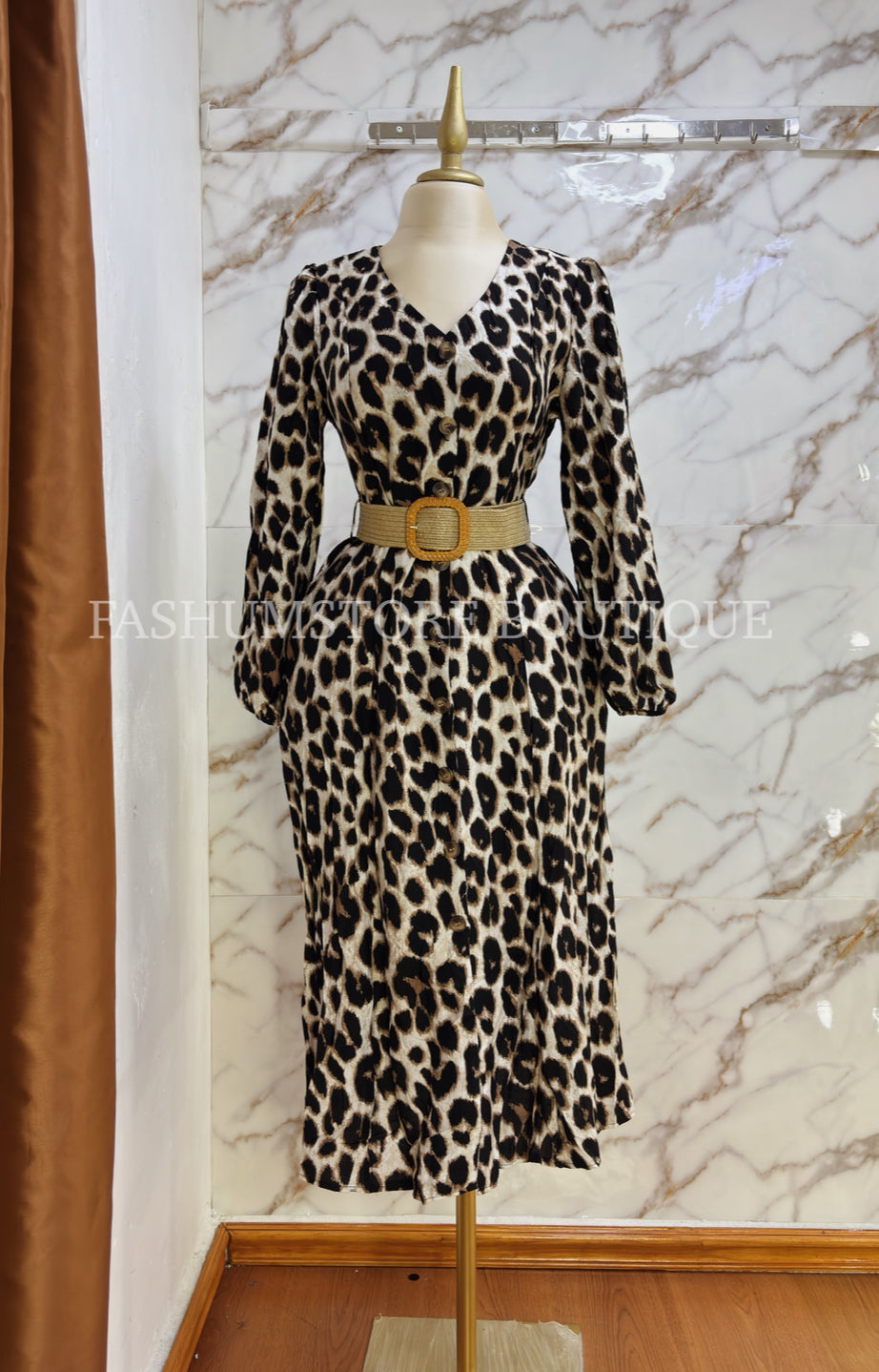 Vestido manga larga diseño animal print